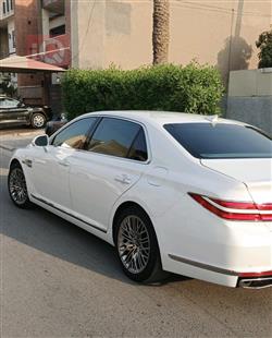 جێنسس G90